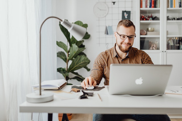 I migliori corsi per lavorare online: una guida completa per scegliere la tua formazione ideale